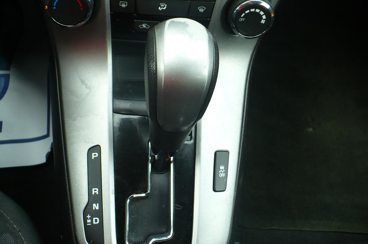 2015 Chevrolet Cruze 1LT Photo