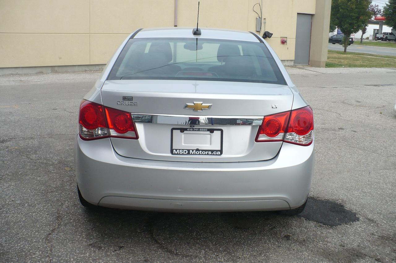 2015 Chevrolet Cruze 1LT Photo