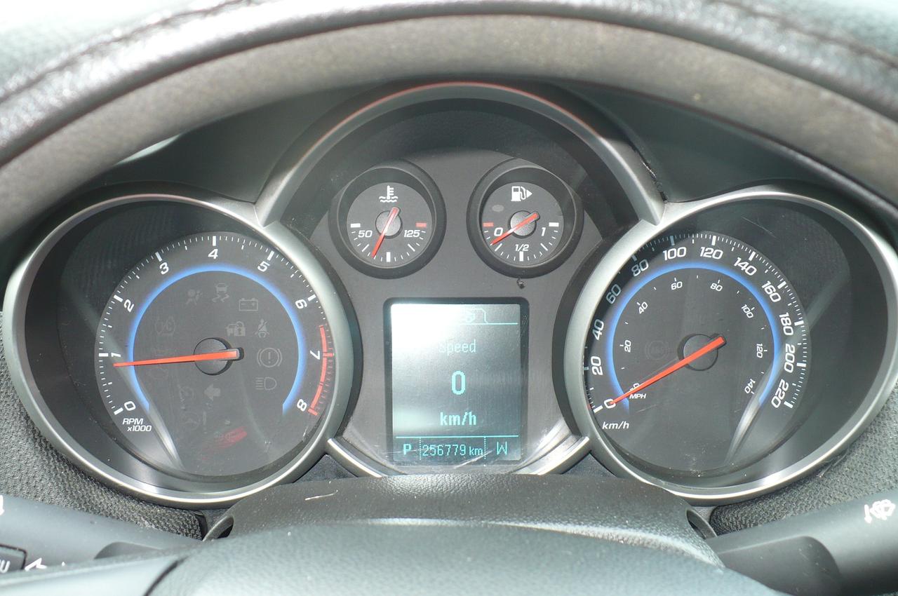 2015 Chevrolet Cruze 1LT Photo
