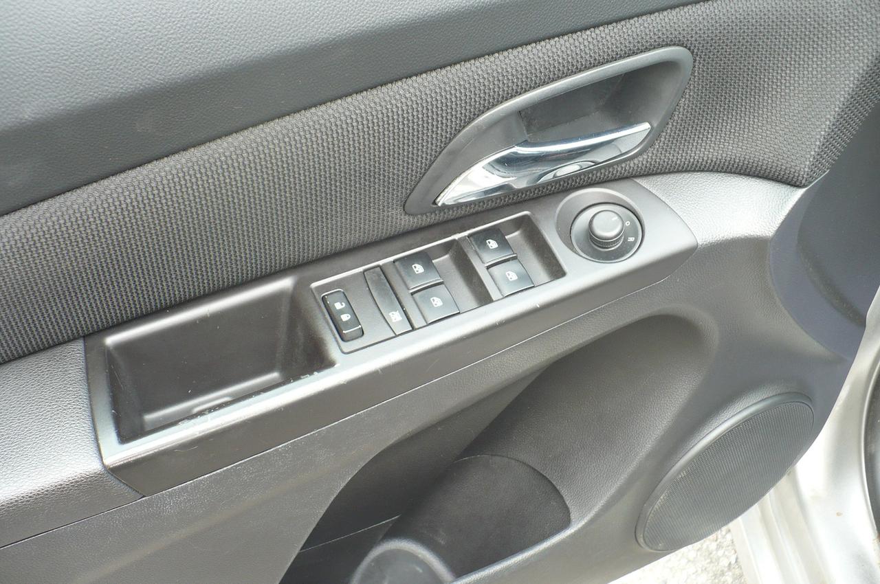 2015 Chevrolet Cruze 1LT Photo