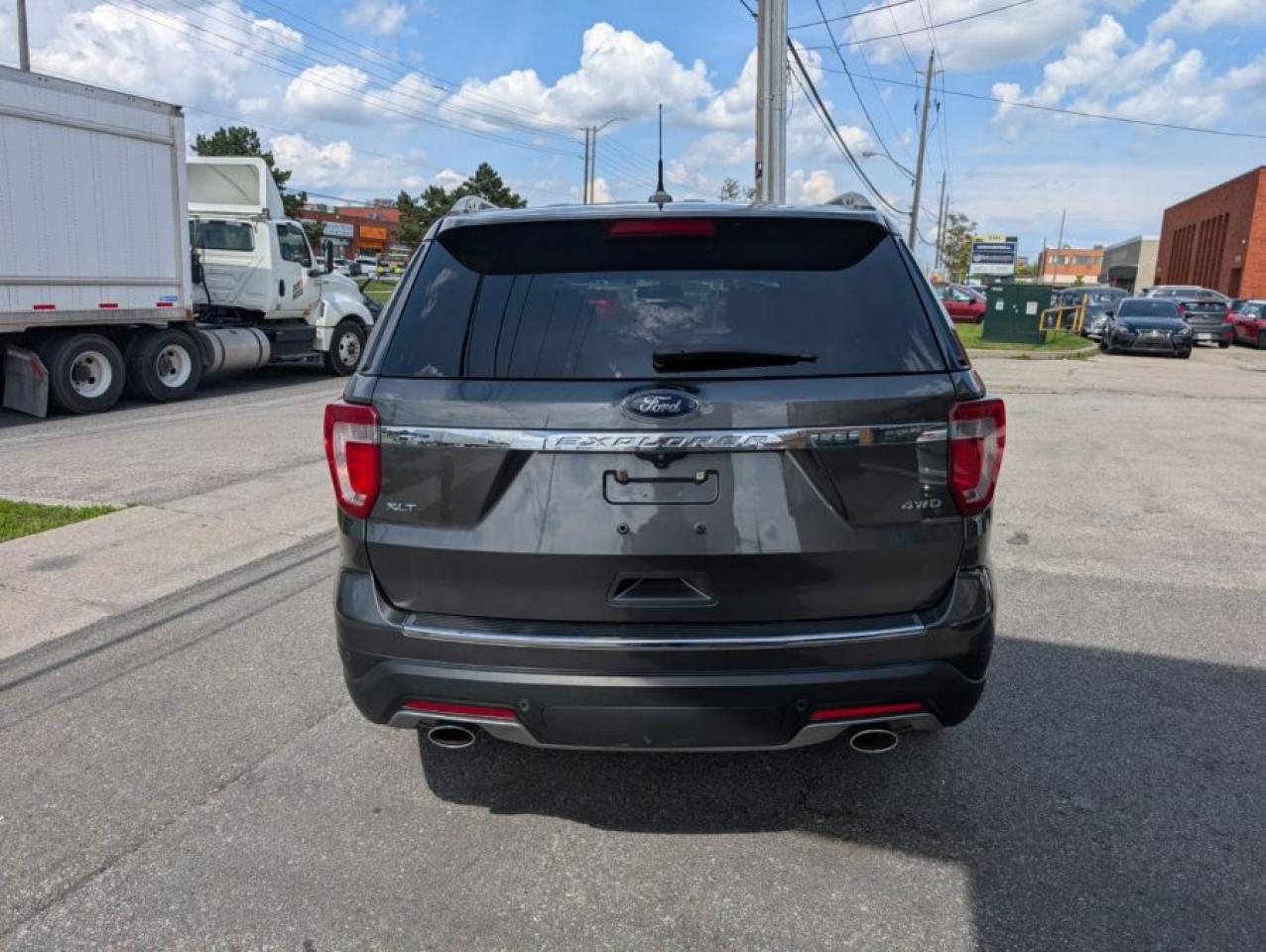 2018 Ford Explorer XLT - Photo #4