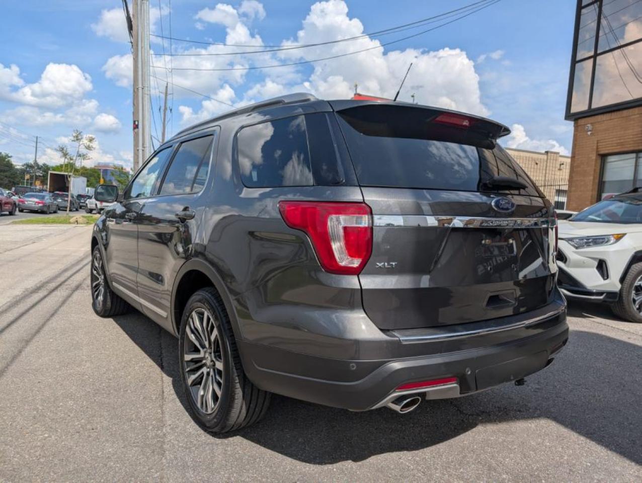 2018 Ford Explorer XLT - Photo #3