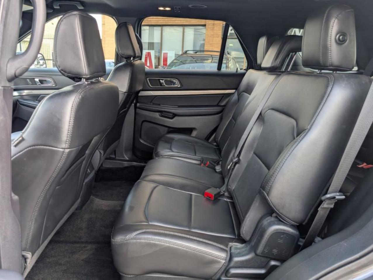2018 Ford Explorer XLT - Photo #25