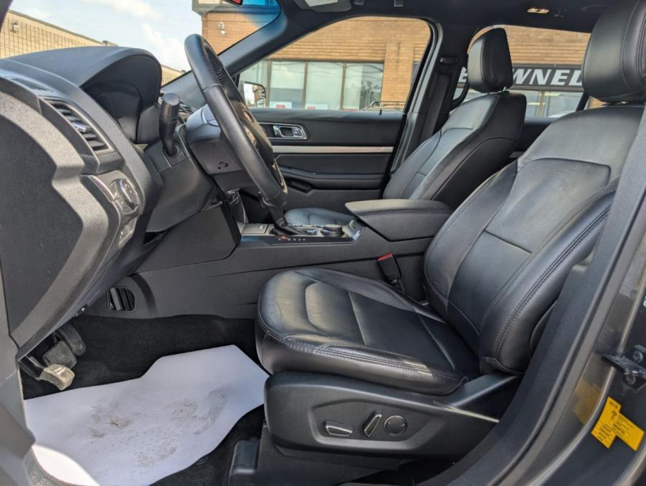 2018 Ford Explorer XLT - Photo #24