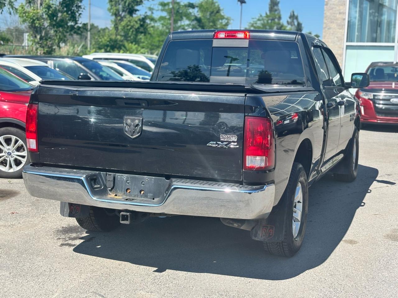 2015 RAM 1500 SLT - Photo #7