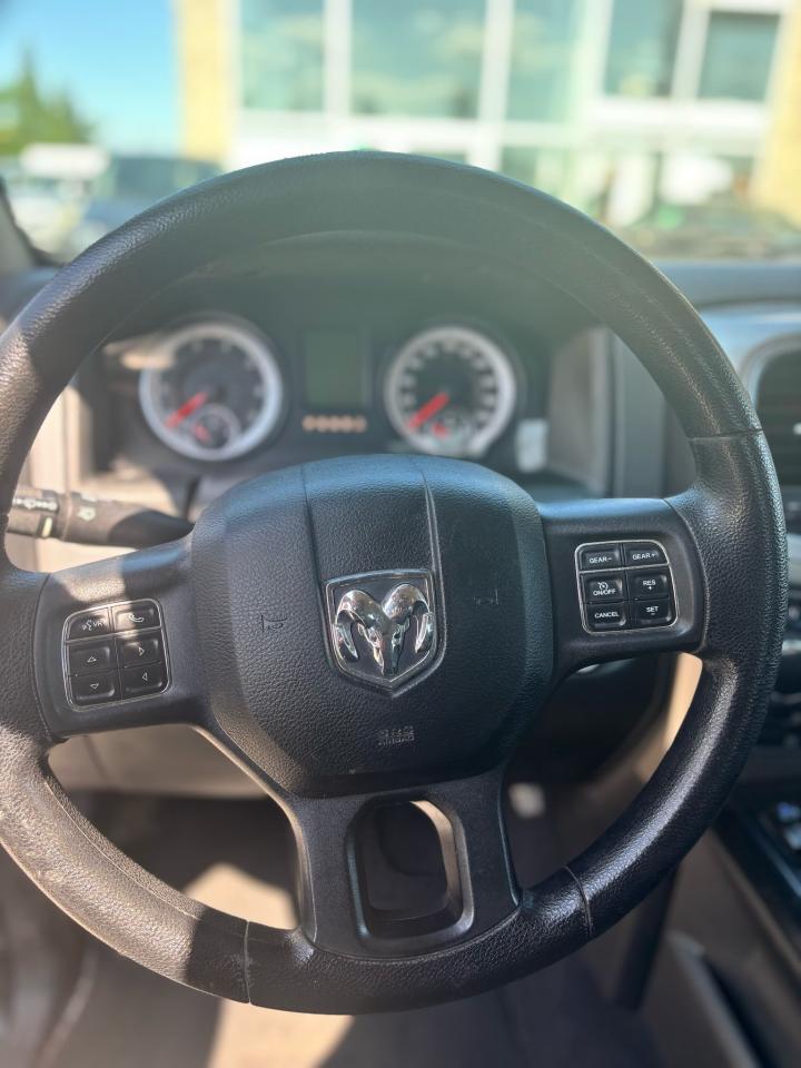 2015 RAM 1500 SLT - Photo #12