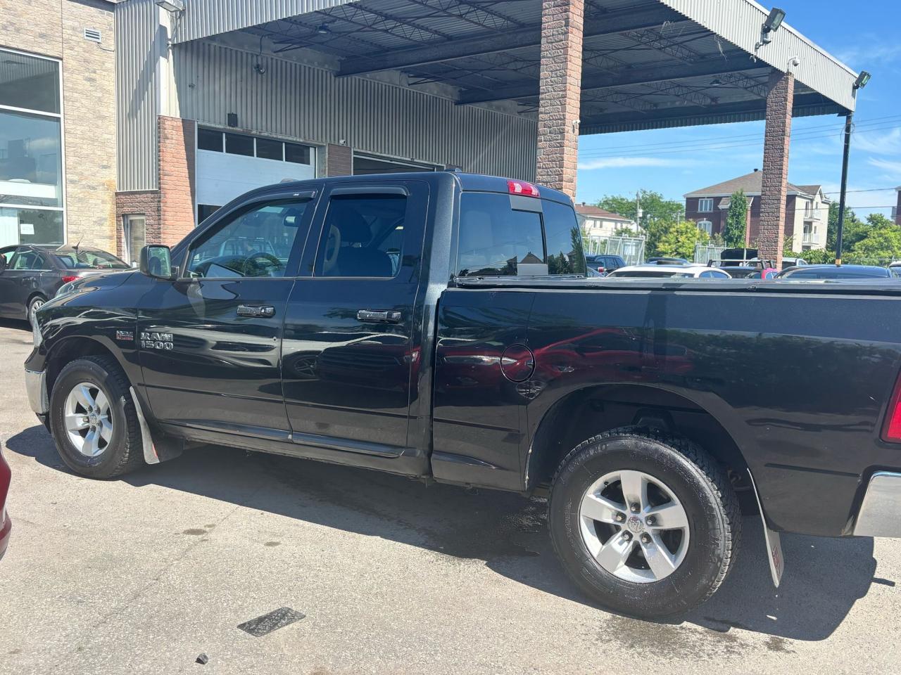 2015 RAM 1500 SLT - Photo #10