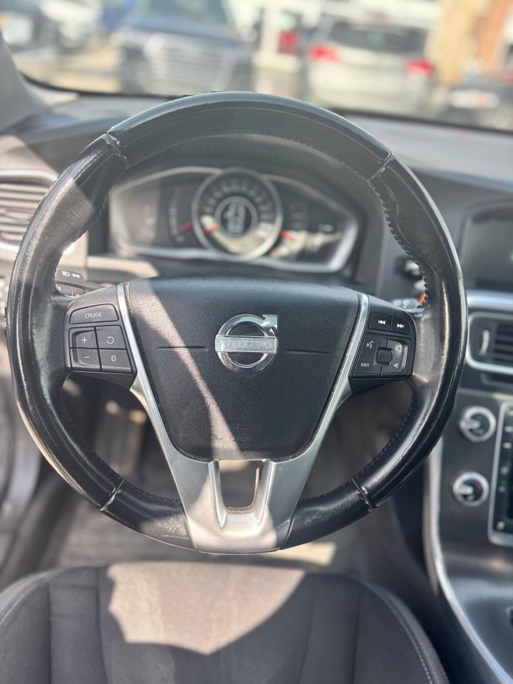 2015 Volvo V60 T5 - Photo #7