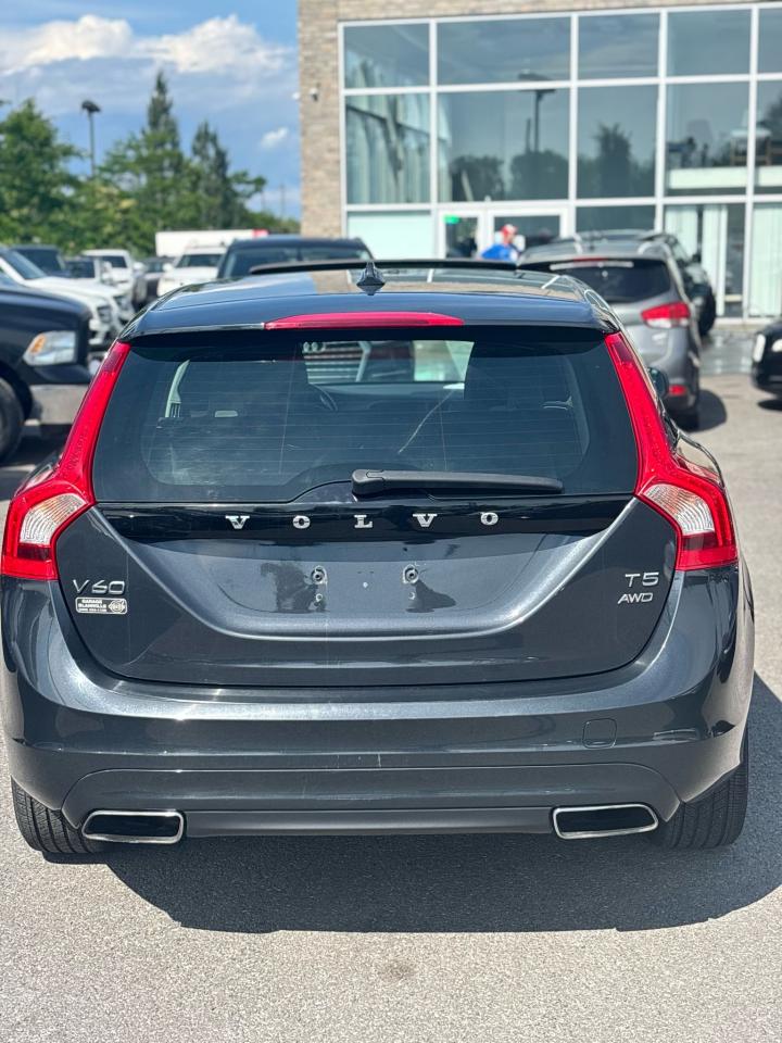 2015 Volvo V60 T5 - Photo #4