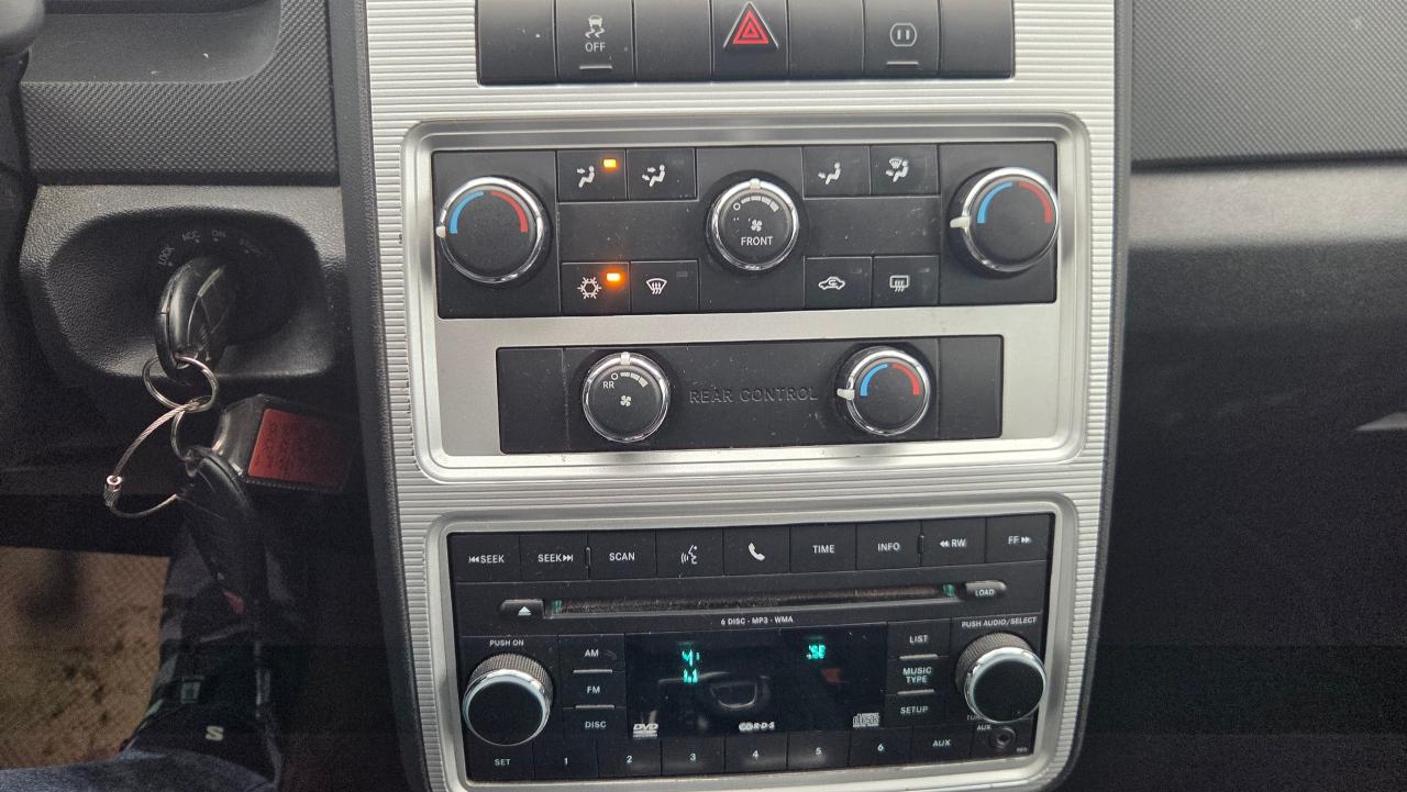 2010 Dodge Journey SXT - Photo #16
