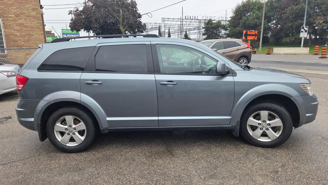 2010 Dodge Journey SXT - Photo #5