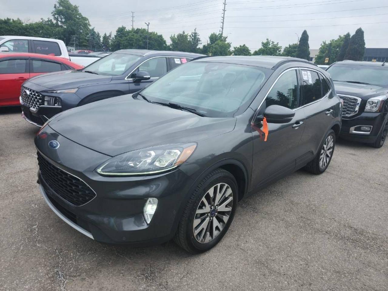 Used 2020 Ford Escape TITANIUM HYBRID AWD for sale in North York, ON