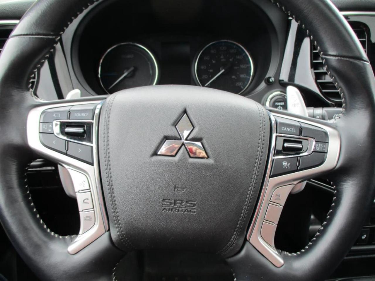 2018 Mitsubishi Outlander Phev Se Awd Photo19
