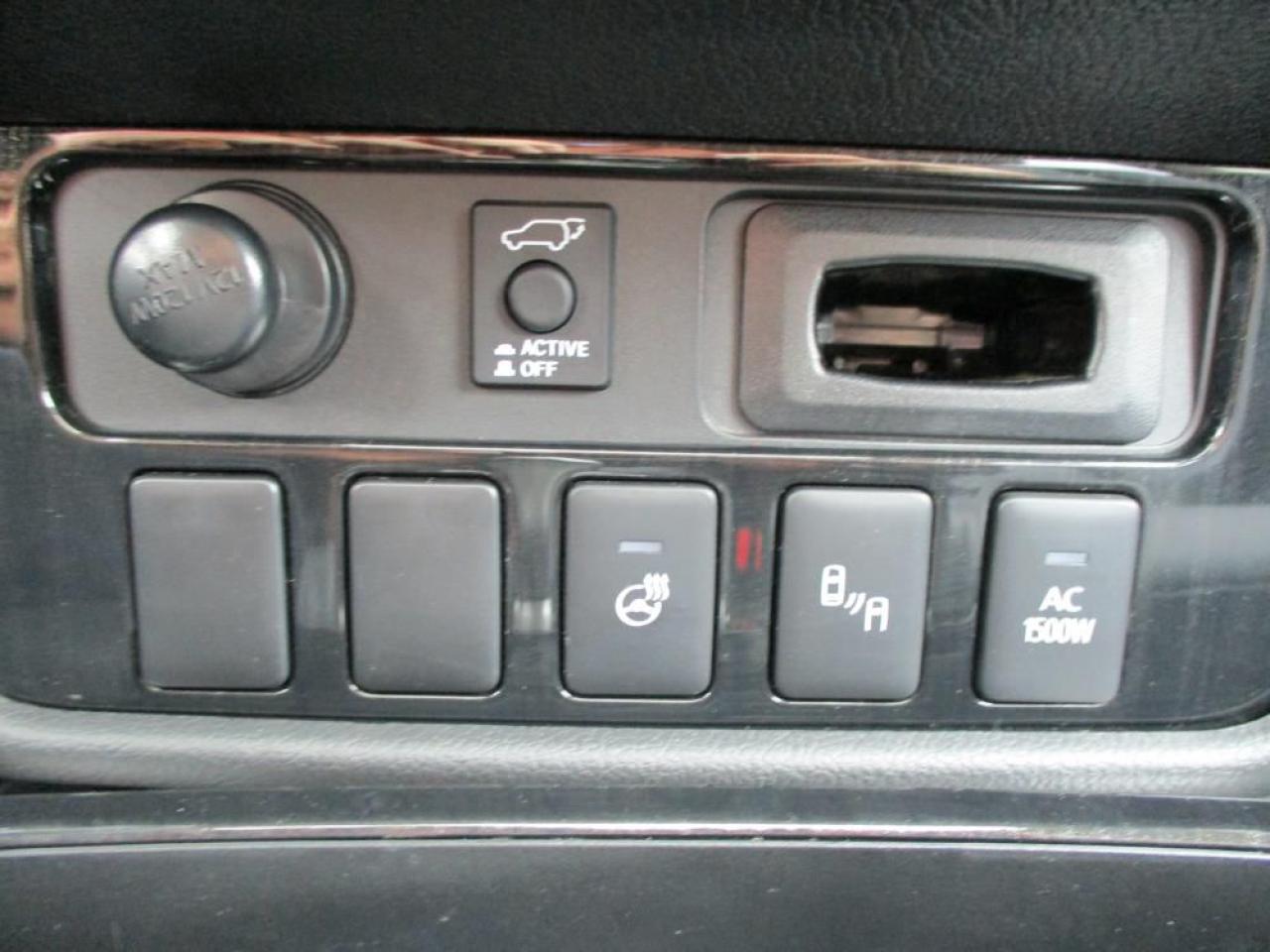 2018 Mitsubishi Outlander Phev Se Awd Photo23