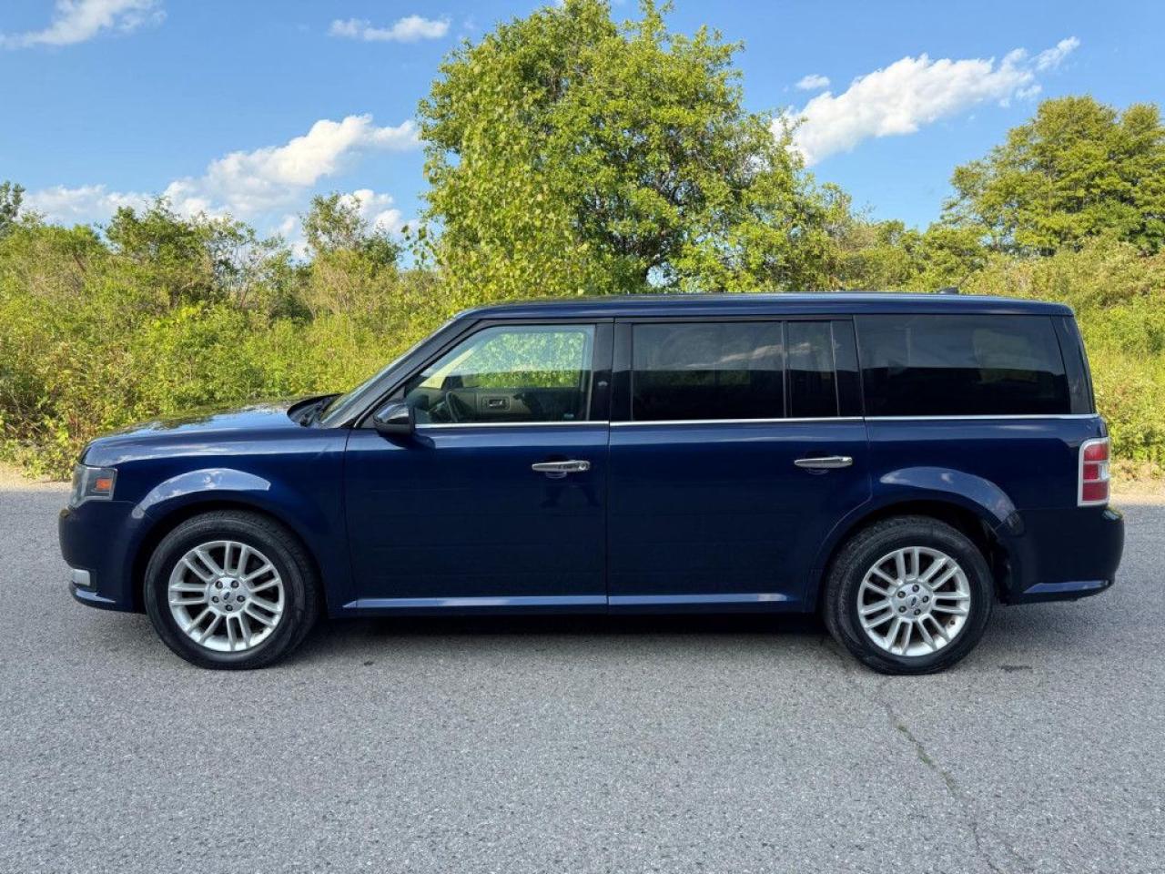 2016 Ford Flex SEL | CLEAN CARFAX | V6 | AWD | BIG SCREEN | HEATED SEATS | POWER SEATS | - Photo #3