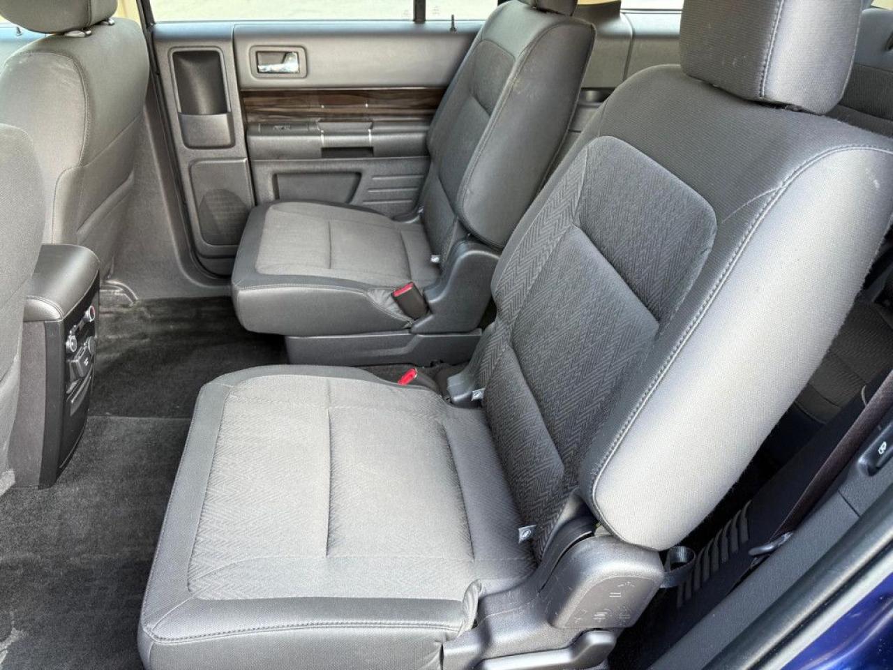 2016 Ford Flex SEL | CLEAN CARFAX | V6 | AWD | BIG SCREEN | HEATED SEATS | POWER SEATS | - Photo #17