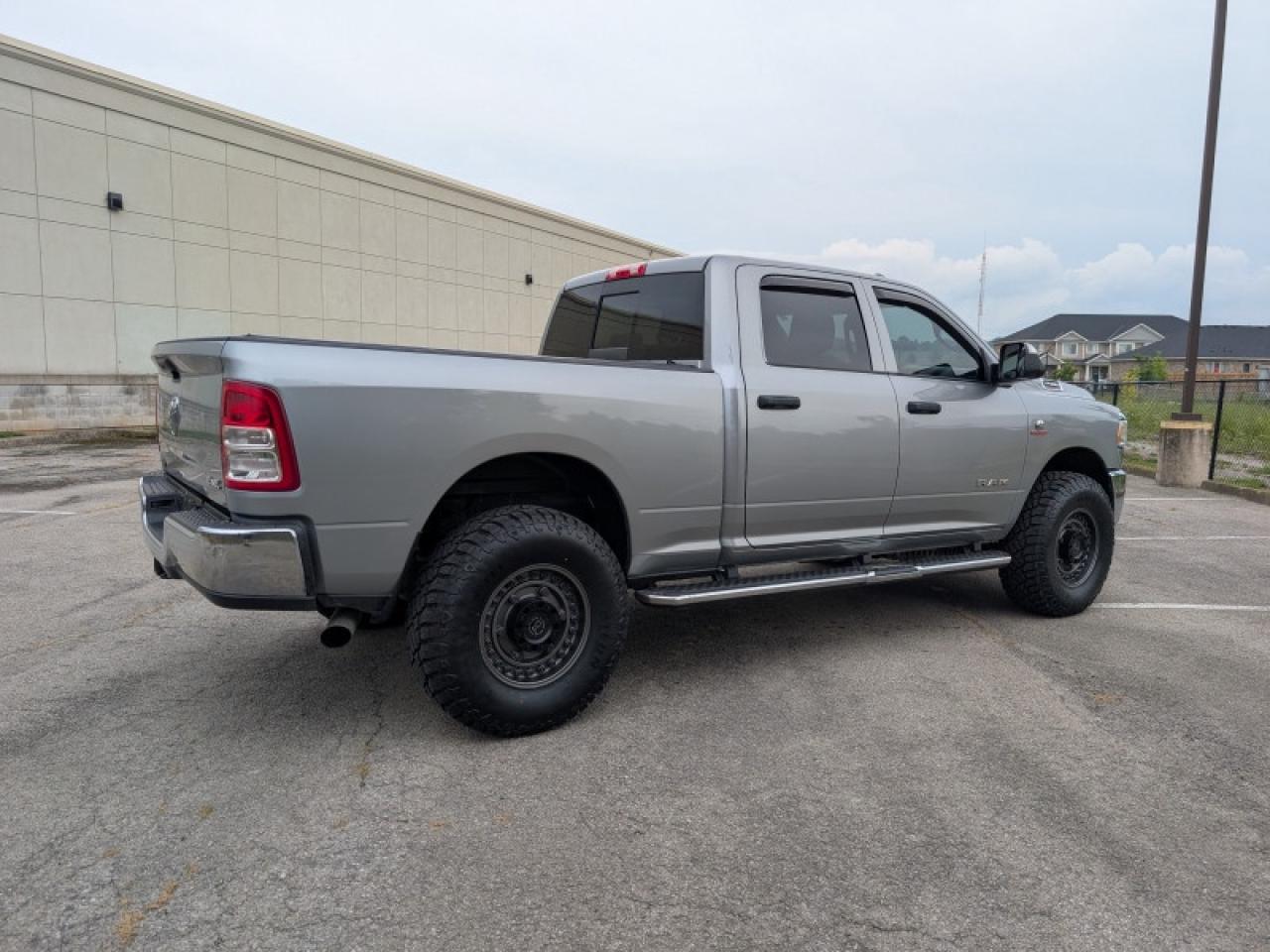 2022 RAM 2500 Tradesman  **CUMMINS DIESEL - BLACK RHINO WHEELS** Photo4