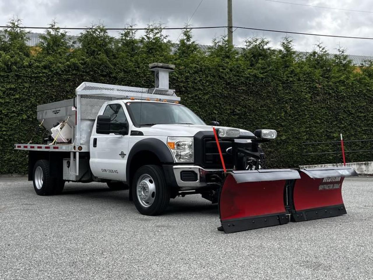 Used 2011 Ford F-550 Flat deck Dump with Plow And Sander Diesel for sale in Burnaby, BC