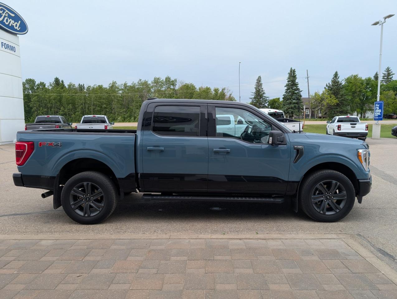 2023 Ford F-150 XLT Photo4