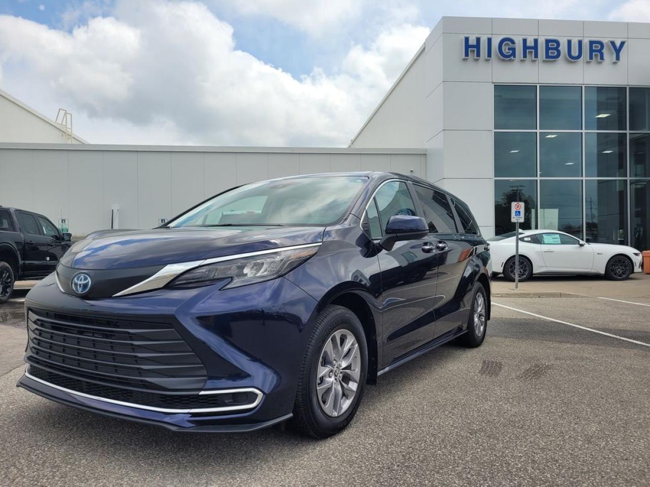 Used 2024 Toyota Sienna XLE for sale in London, ON