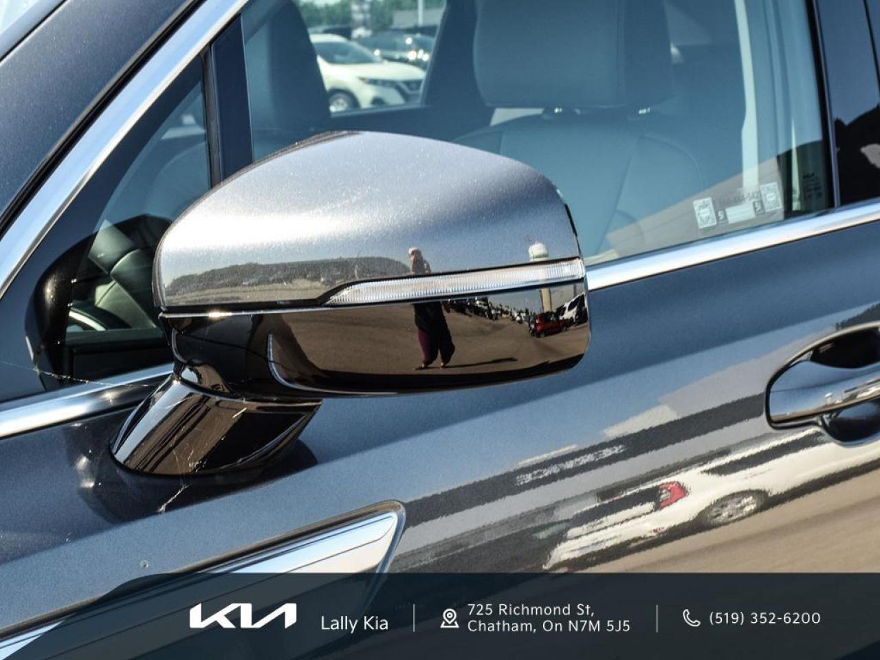 2025 Kia Sorento Hybrid EX Demo | Qualifies for New Rates Photo