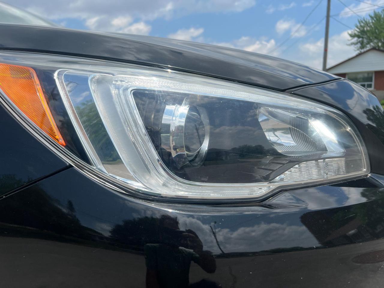 2017 Subaru Outback 2.5i Premier w/Tech Pkg - Photo #6