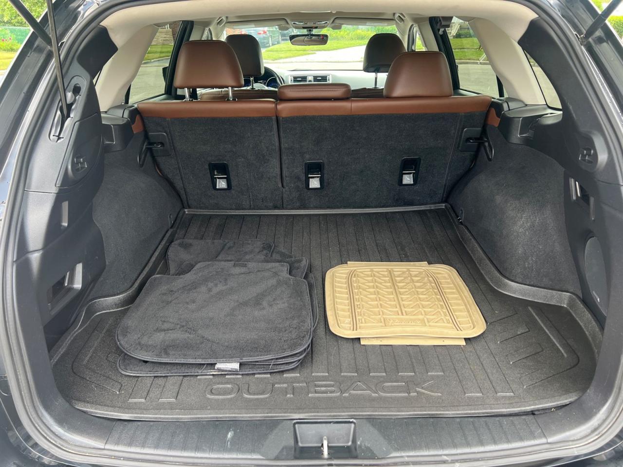 2017 Subaru Outback 2.5i Premier w/Tech Pkg - Photo #8