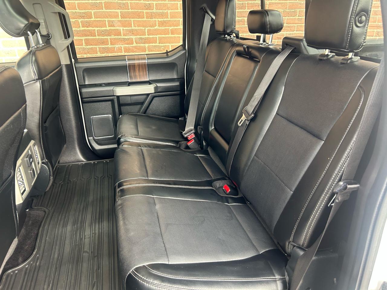 2016 Ford F-150 Lariat - Photo #13