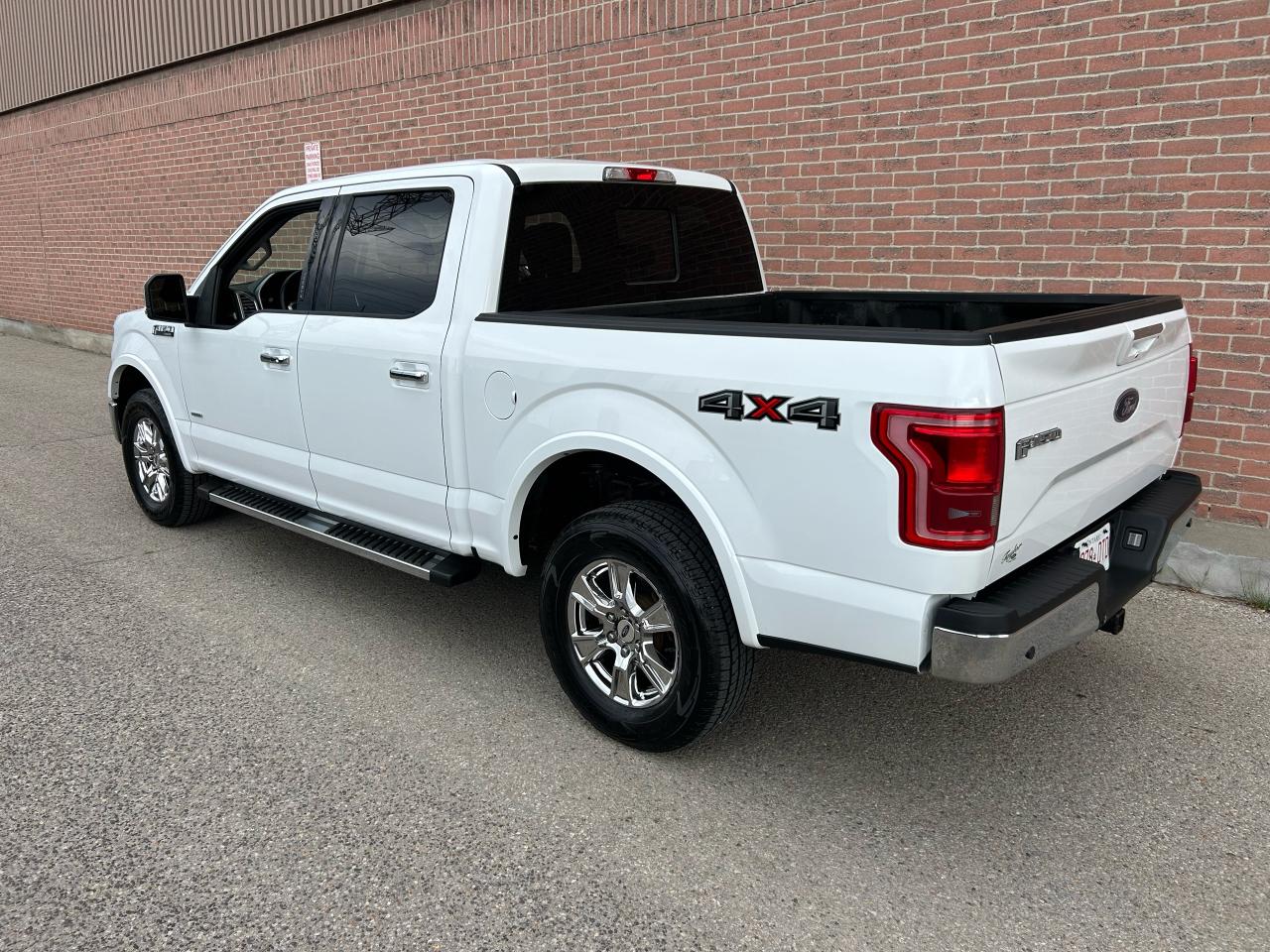 2016 Ford F-150 Lariat - Photo #4
