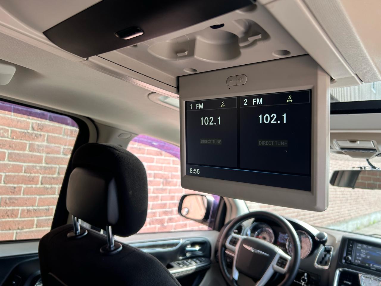 2013 Chrysler Town & Country TOURING - Photo #18