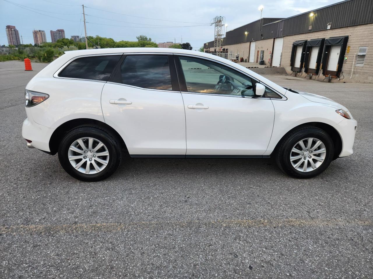 2011 Mazda CX-7 110,800 km only $8995 - Photo #6