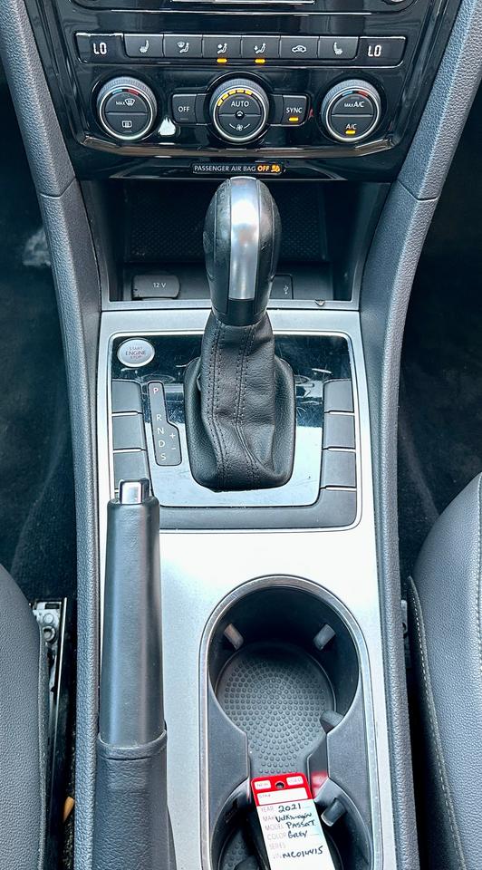 2021 Volkswagen Passat HIGHLINE Photo