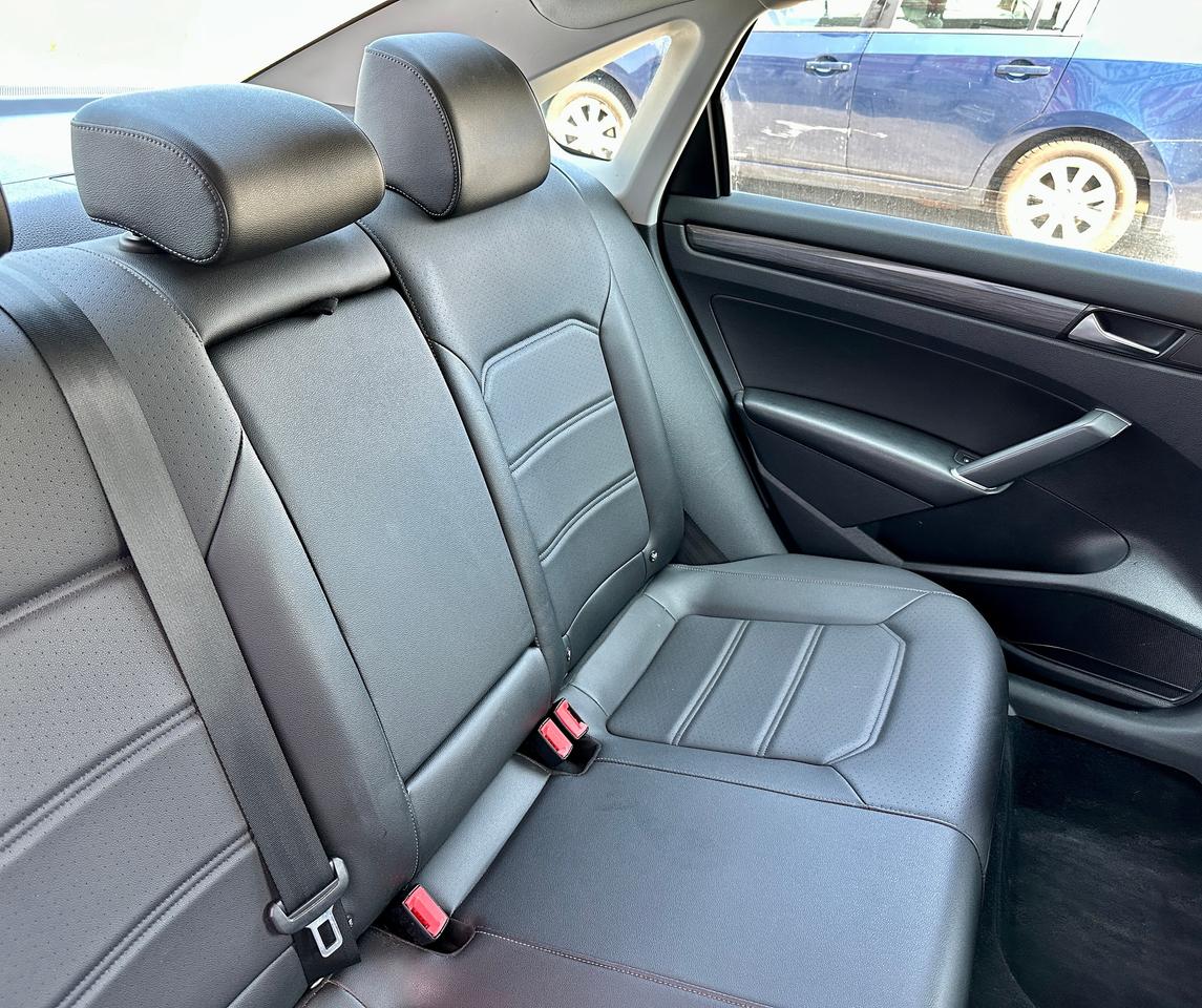 2021 Volkswagen Passat HIGHLINE Photo