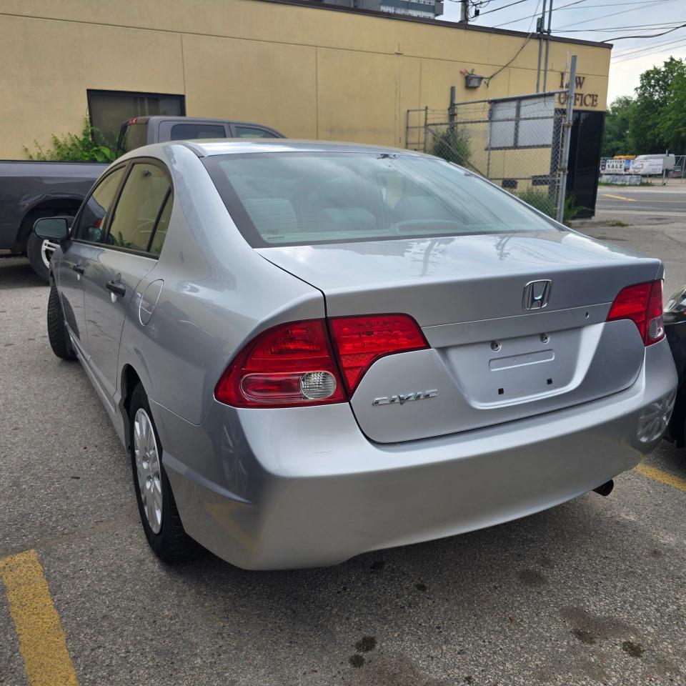 2007 Honda Civic DX-G - Photo #6