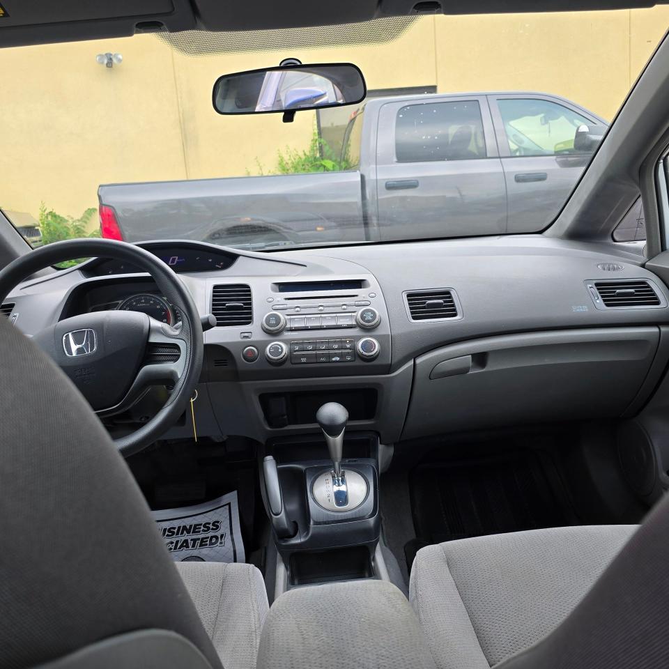 2007 Honda Civic DX-G - Photo #15