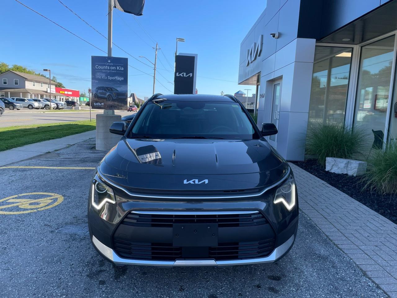 2025 Kia NIRO PLUG-IN Hybrid EX Premium Photo2