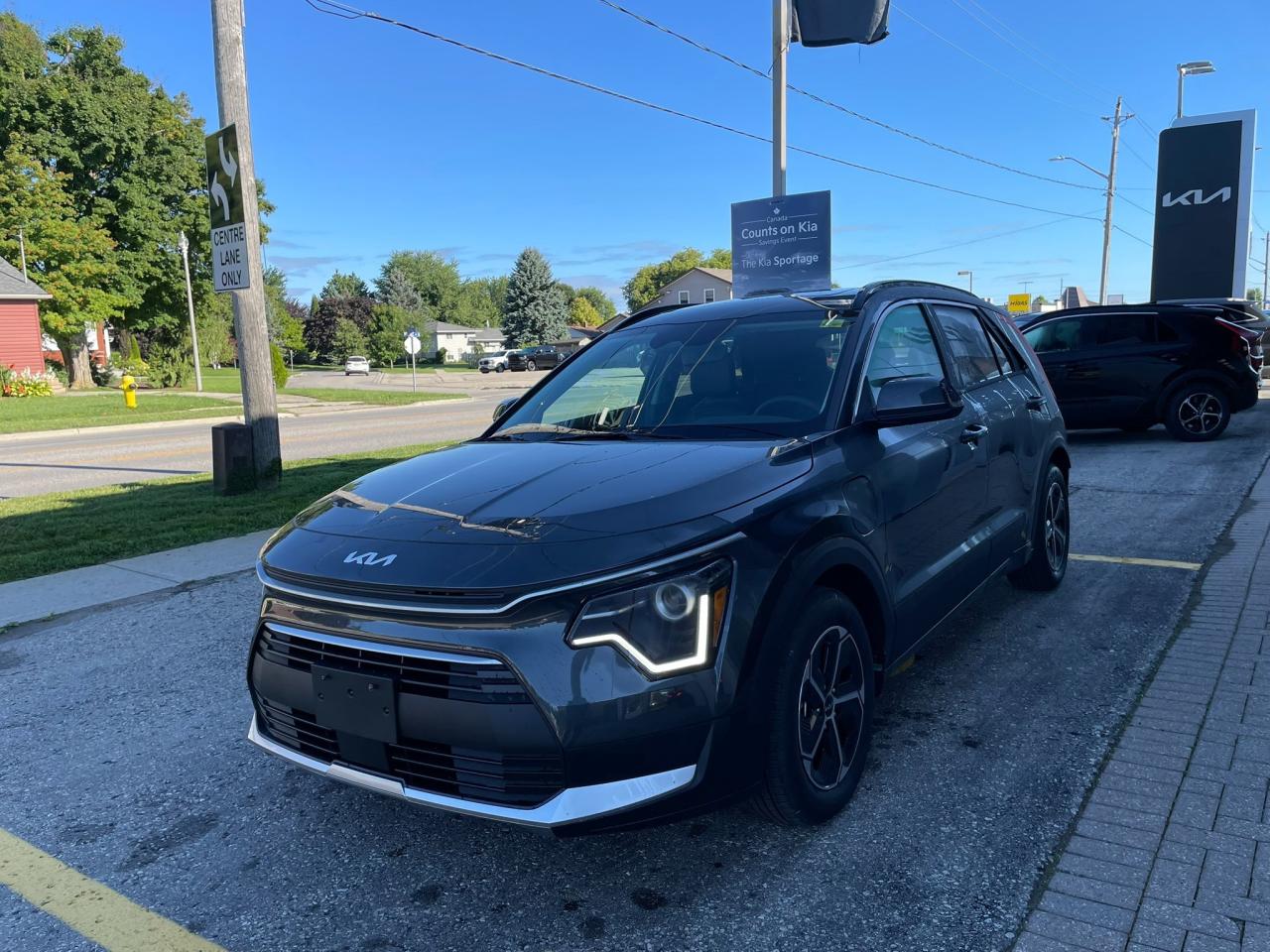 2025 Kia NIRO PLUG-IN Hybrid EX Premium Photo3