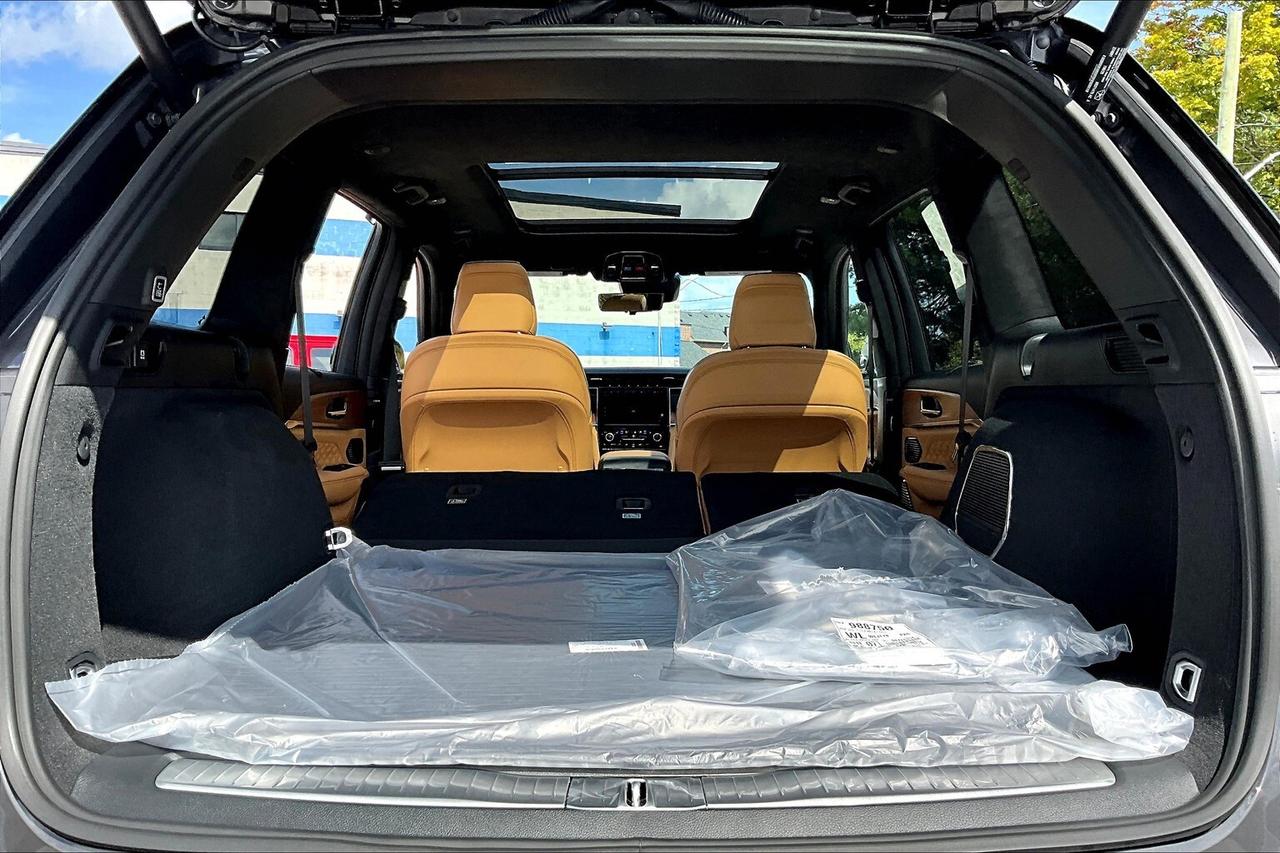 2025 Jeep Grand Cherokee SUMMIT RESERVE | Lux Tech 5 | Adv Pro Tech 4 | Photo