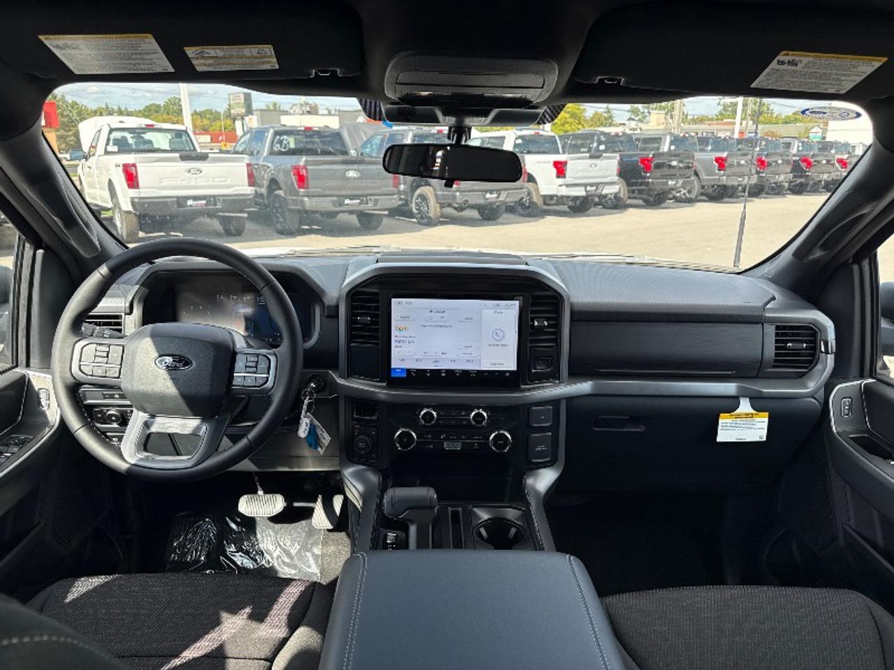 2025 Ford F-150 XLT Photo4