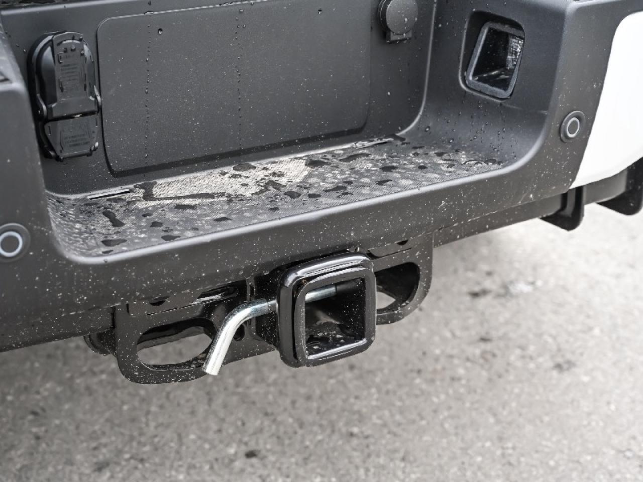 2025 Ford F-450 Super Duty DRW Platinum Photo4