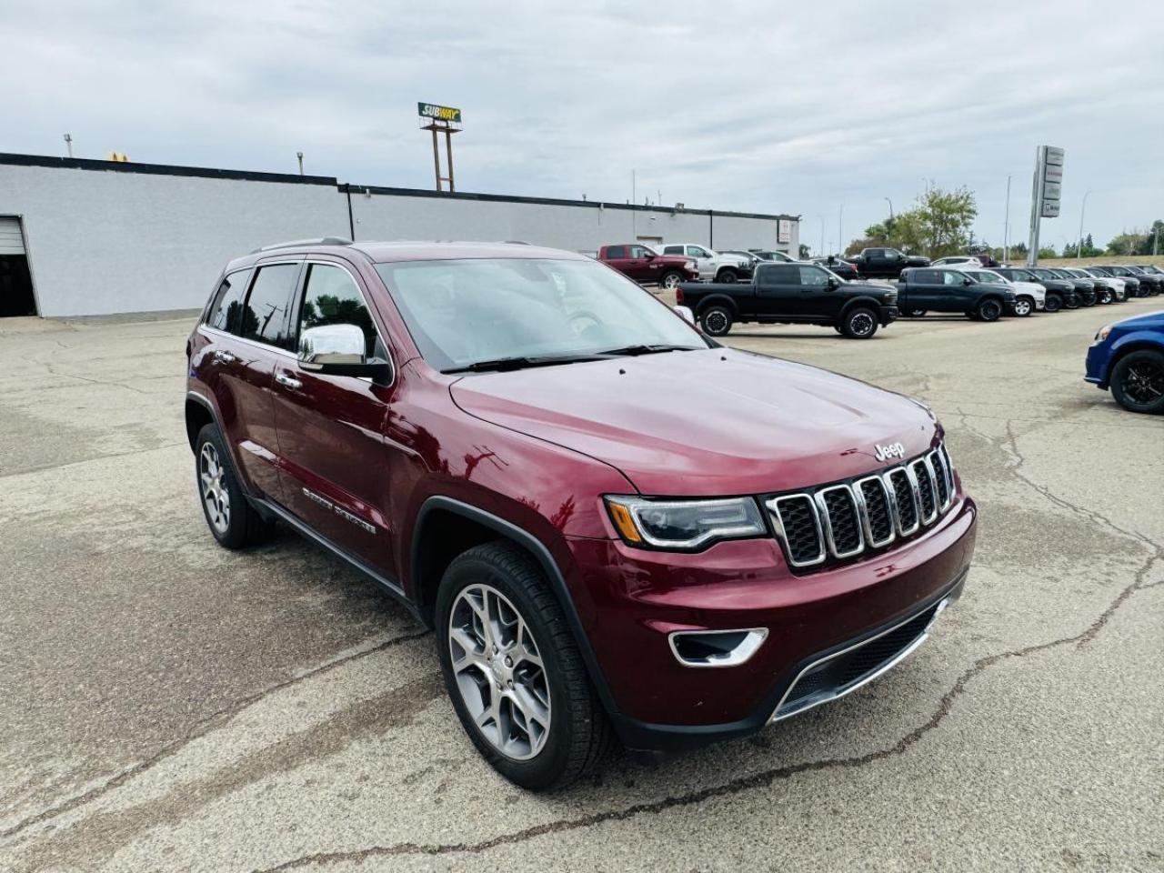 2022 Jeep Grand Cherokee LIMITED 4X4 Photo2