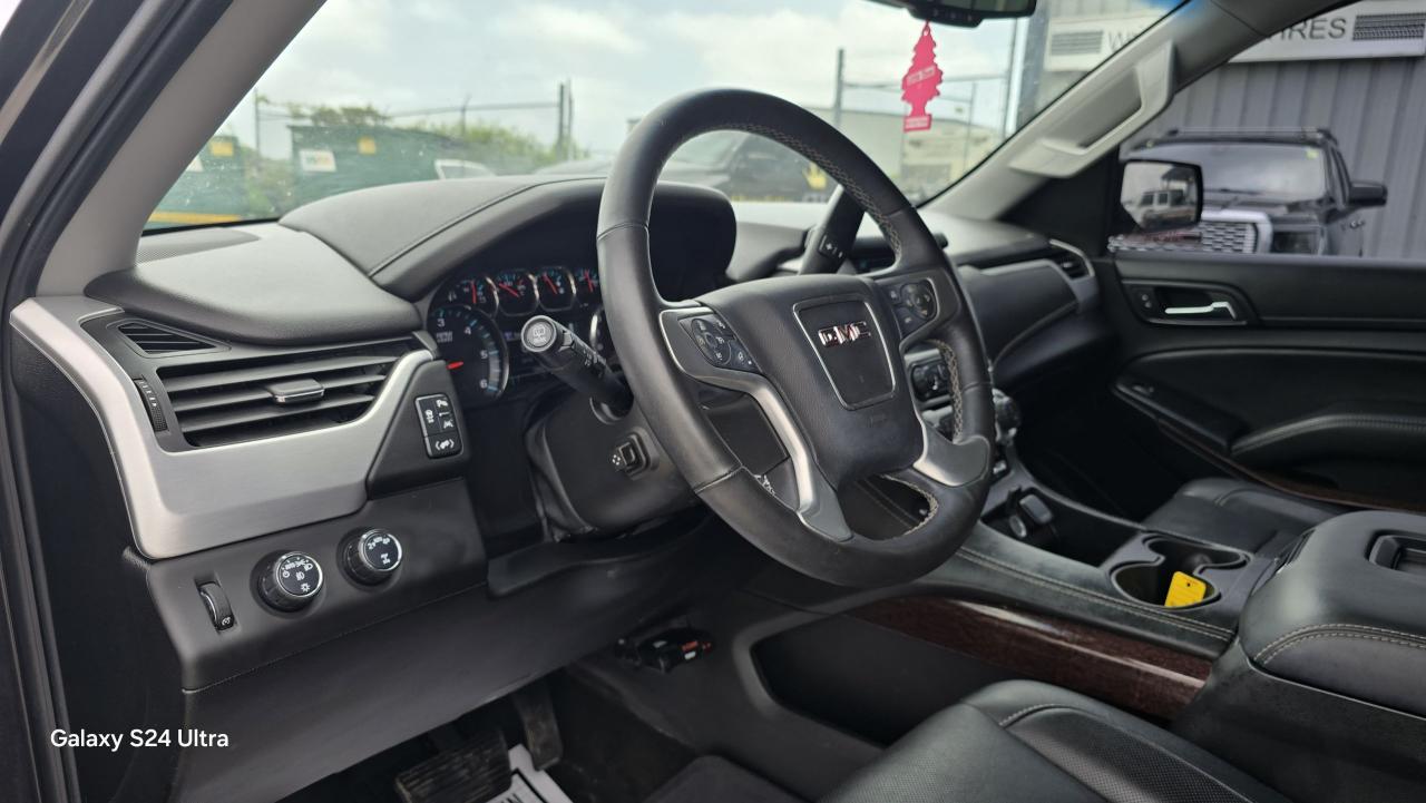 2018 GMC Yukon XL SLT - Photo #10