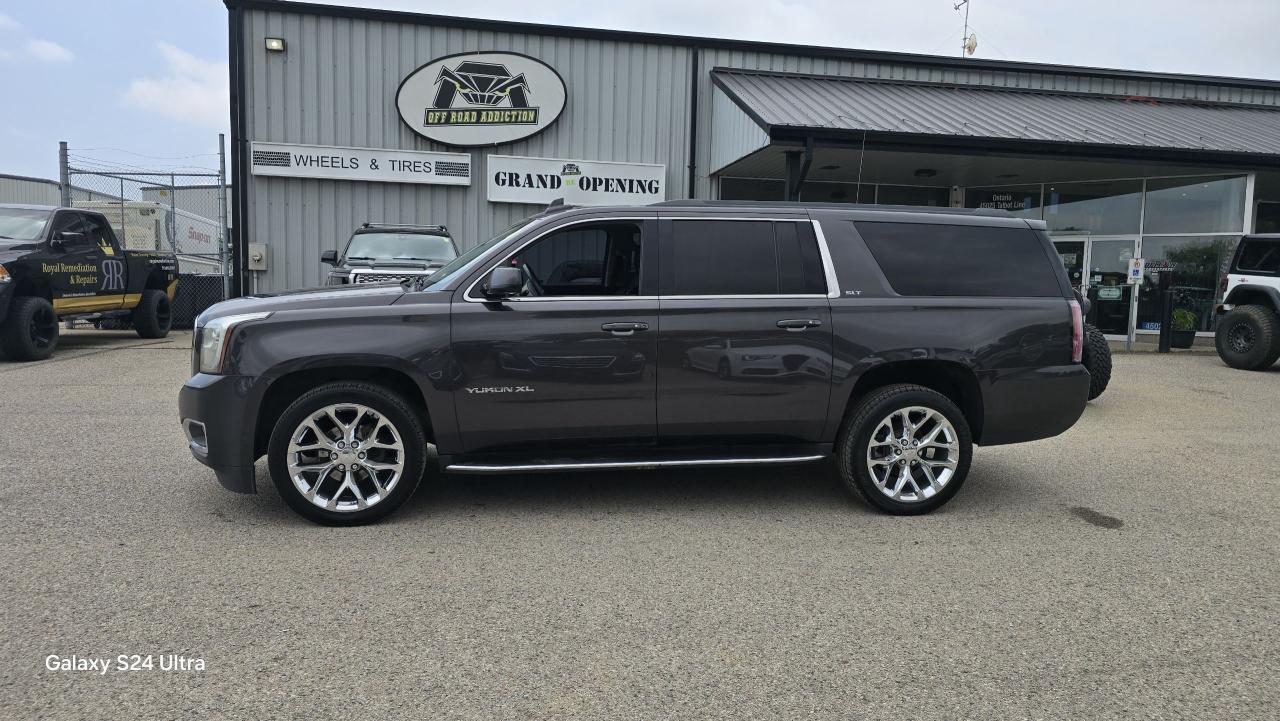 2018 GMC Yukon XL SLT - Photo #2