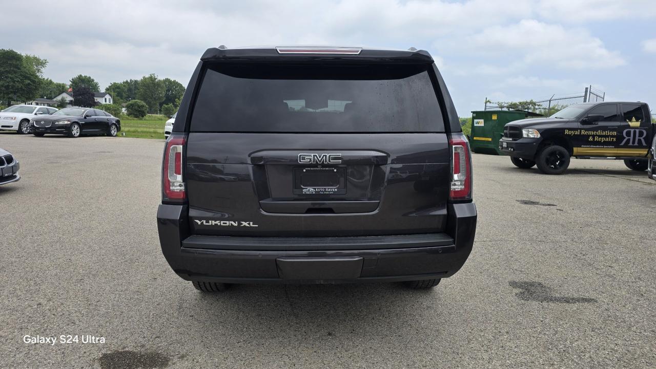 2018 GMC Yukon XL SLT - Photo #4
