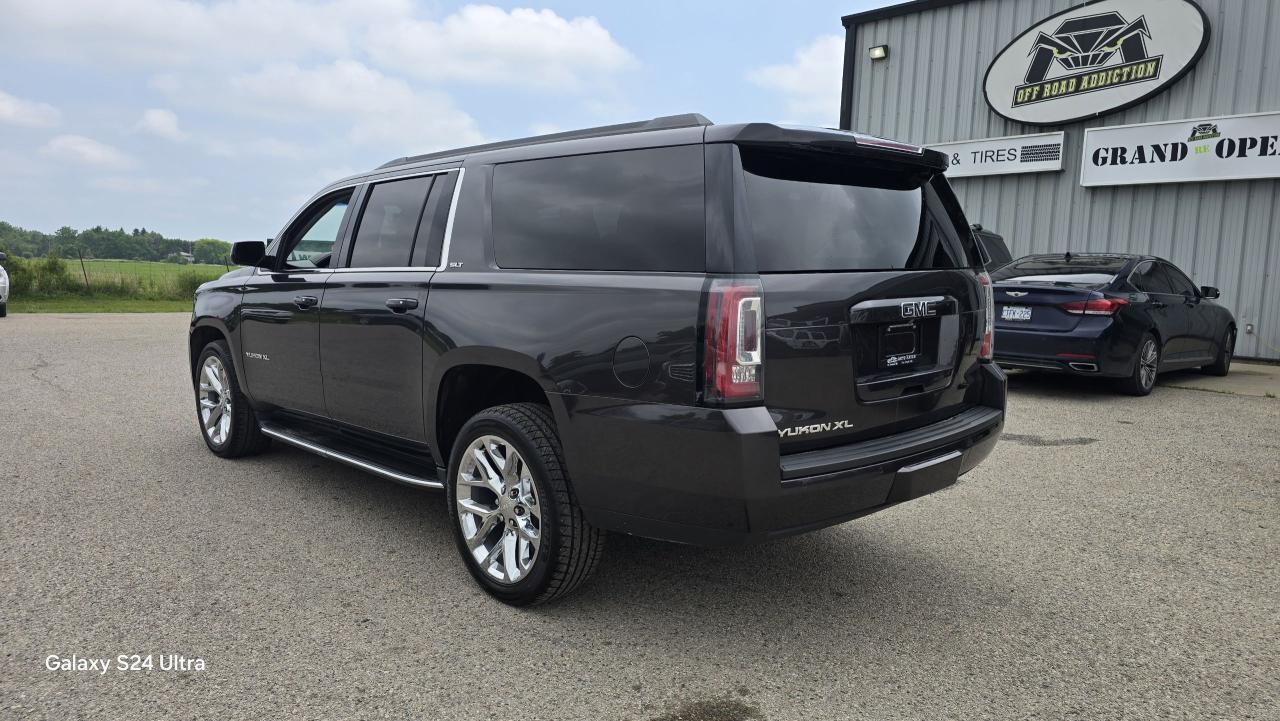 2018 GMC Yukon XL SLT - Photo #3