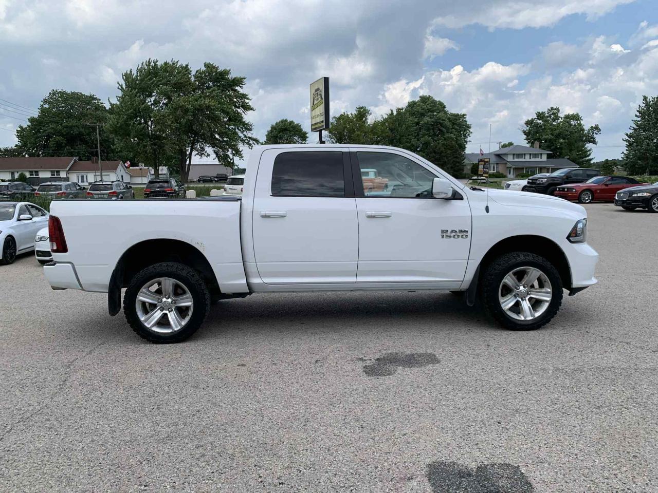2014 RAM 1500 SPORT - Photo #6