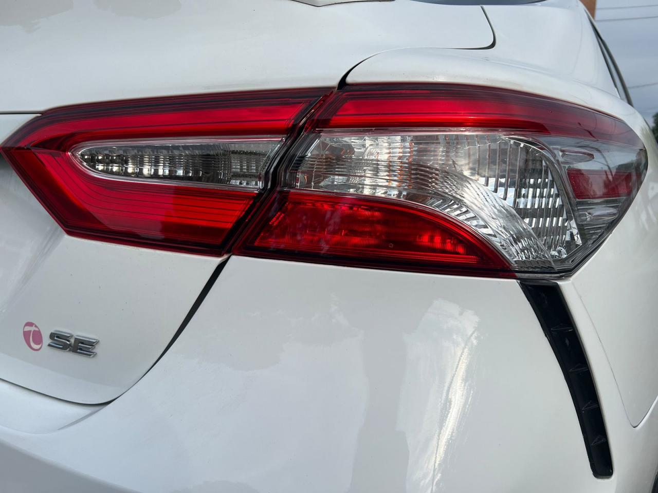 2020 Toyota Camry SE - Photo #7