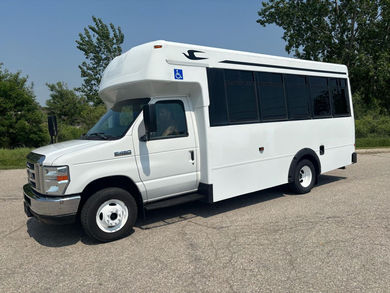 Used 2011 Ford E450  for sale in Brantford, ON