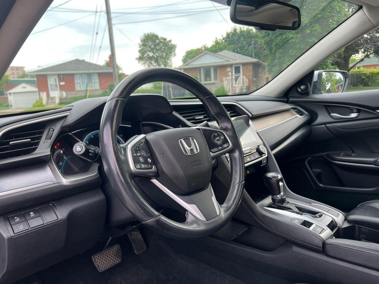 2018 Honda Civic Touring Sedan CVT - Photo #13