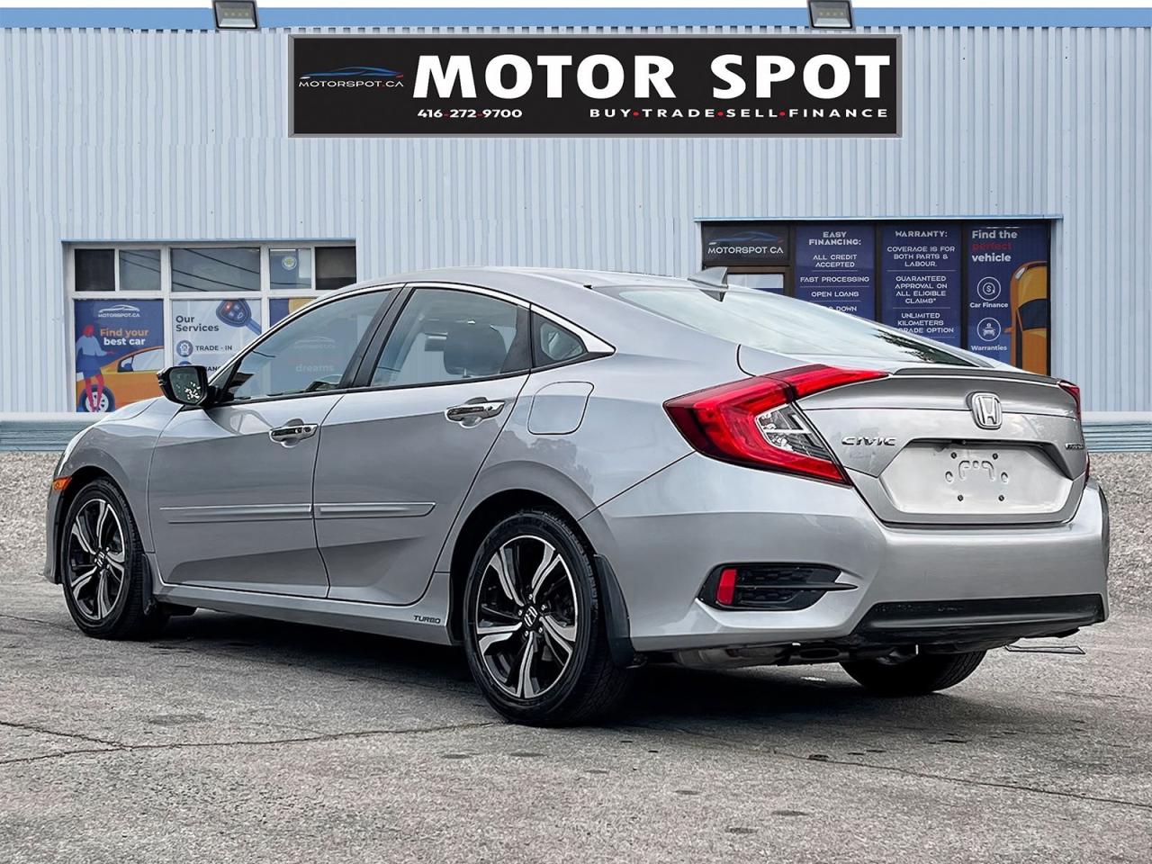 2018 Honda Civic Touring Sedan CVT - Photo #4